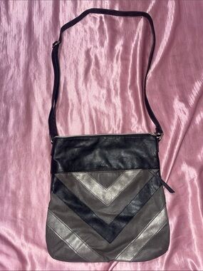 Gray Relic Purse 🖤